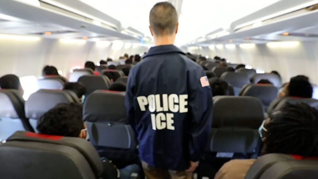 Trump vai pagar US$ 1.000 a imigrantes que deixarem o pa&iacute;s por iniciativa pr&oacute;pria   