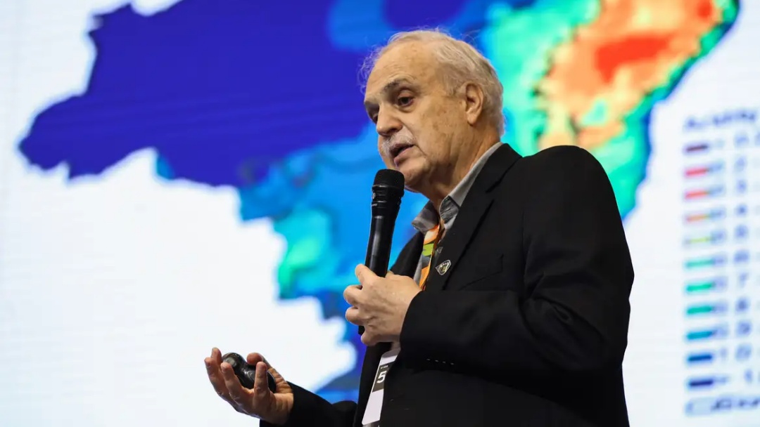 Brasil pode zerar emissões de gases de efeito estufa até 2040, diz Carlos Nobre