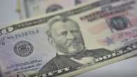 Copom e acordo EUA-Reino Unido derrubam d&oacute;lar para R$ 5,66
