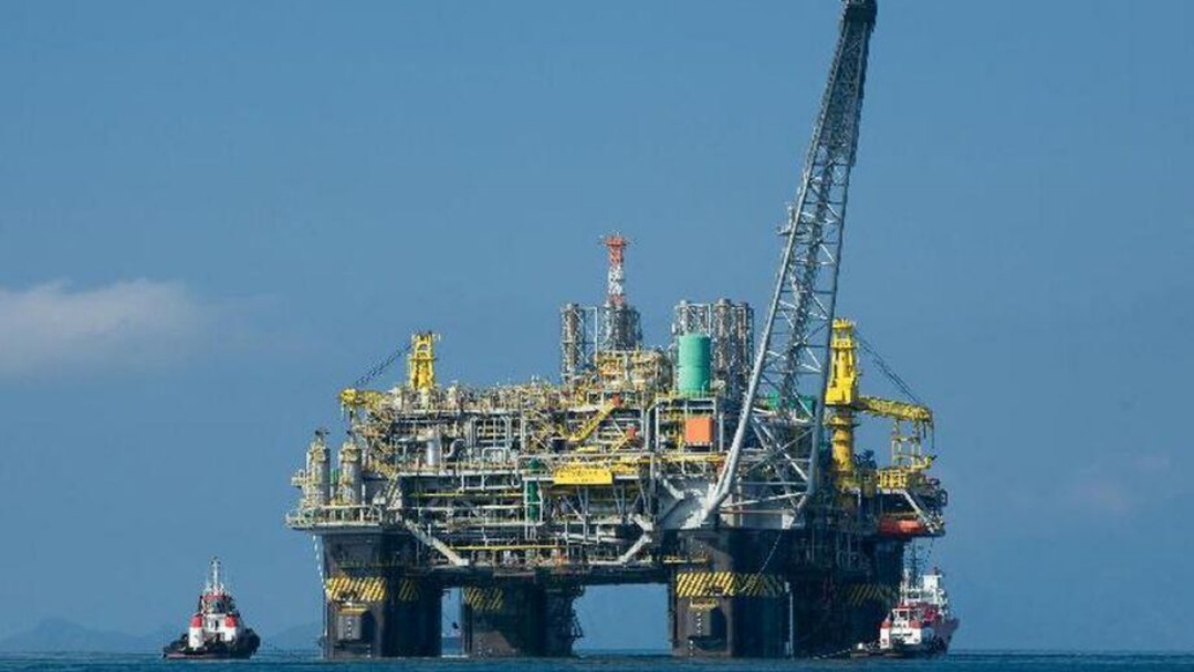 Cota&ccedil;&atilde;o do petr&oacute;leo fecha com confian&ccedil;a no mercado ap&oacute;s acordo de EUA e Reino Unido