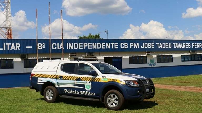 Dupla chega de motocicleta e executa assentado do Cap&atilde;o Seco de 75 anos