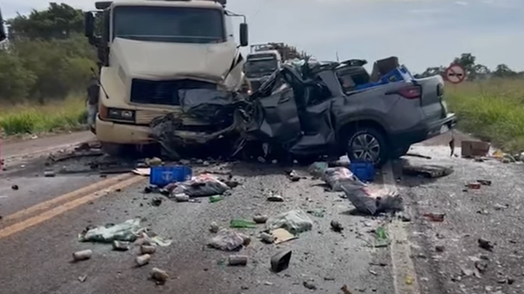 Ultrapassagem em faixa contínua teria causado acidente com morte de casal na BR-262