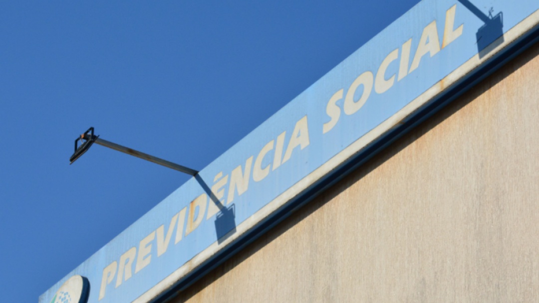 Aposentados vítimas de fraudes e herdeiros têm direito a restituição em dobro; entenda