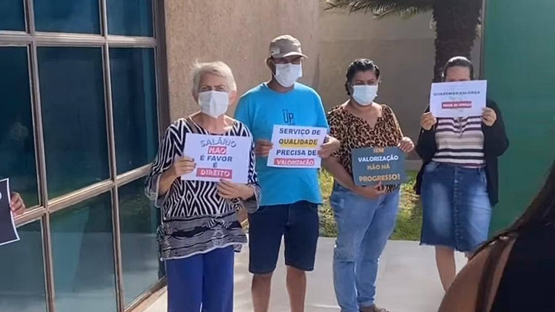 Prefeitura promete enviar na 5&ordf; projeto de revis&atilde;o do sal&aacute;rio base de servidores