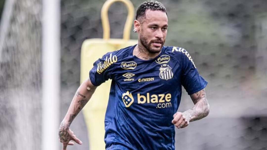 Neymar J&uacute;nior admite que tem se poupado no Santos por receio de novas les&otilde;es