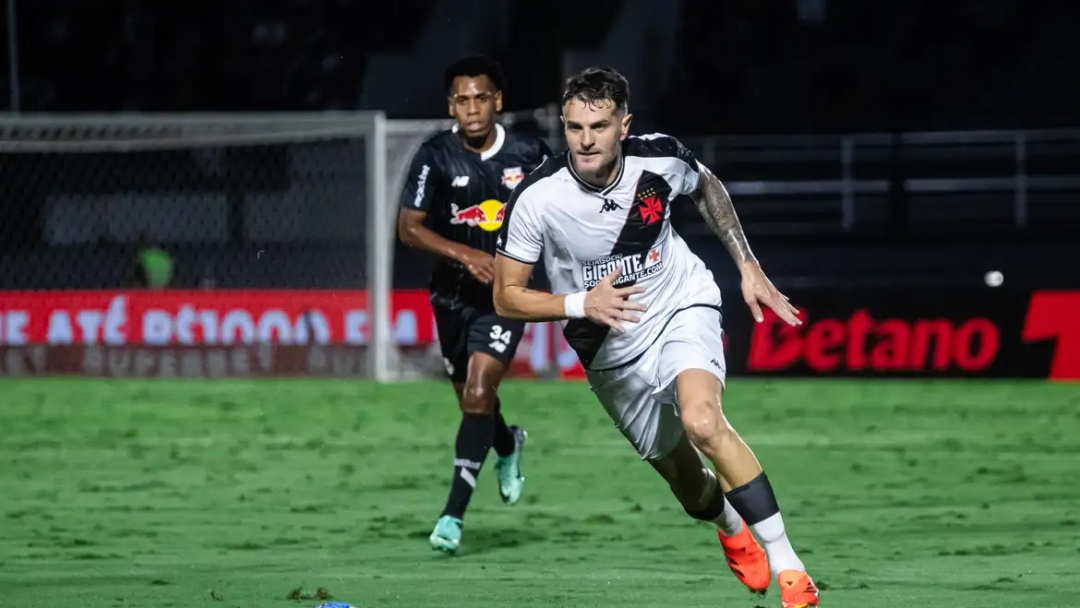 Vasco enfrenta Bragantino para tentar se afastar do Z4