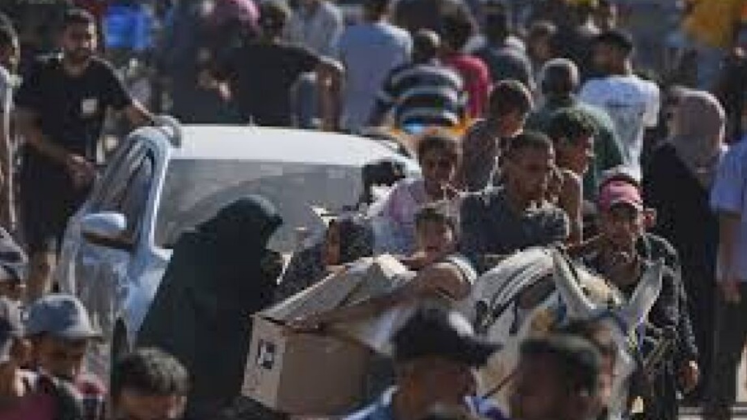 For&ccedil;as israelenses abrem fogo contra palestinos &agrave; espera de ajuda humanit&aacute;ria em Gaza  