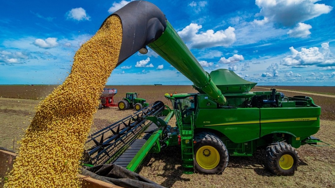N&uacute;meros finais da safra mostram colheita de 816,5 mil toneladas de soja em Sidrol&acirc;ndia