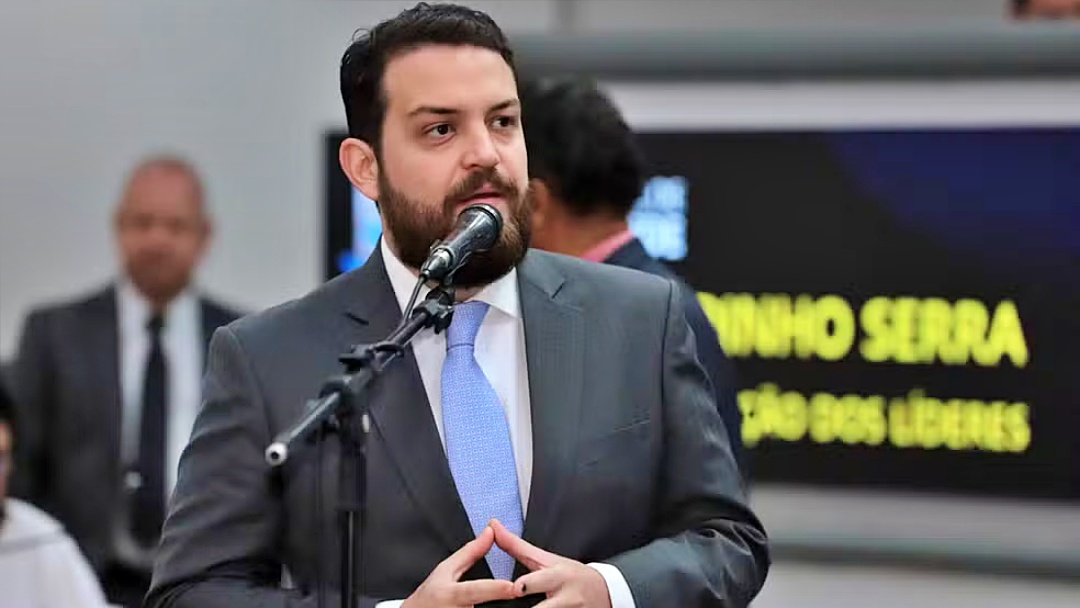 Gaeco prende Claudinho Serra, assessor e empreiteiro por organização criminosa