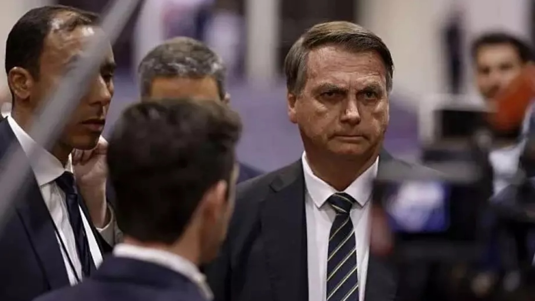 Bolsonaro nega ter falado com autoridades dos Estados Unidos sobre san&ccedil;&otilde;es ao STF  