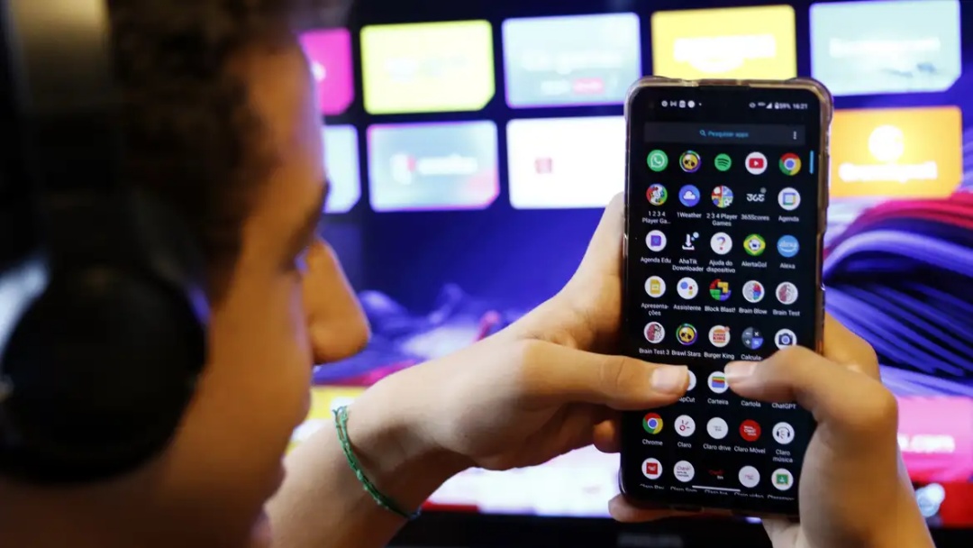 STF analisa responsabilidade das redes sociais