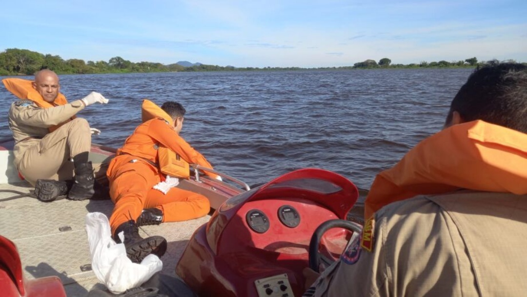Bombeiros encontram corpo boiando no Rio Paraguai