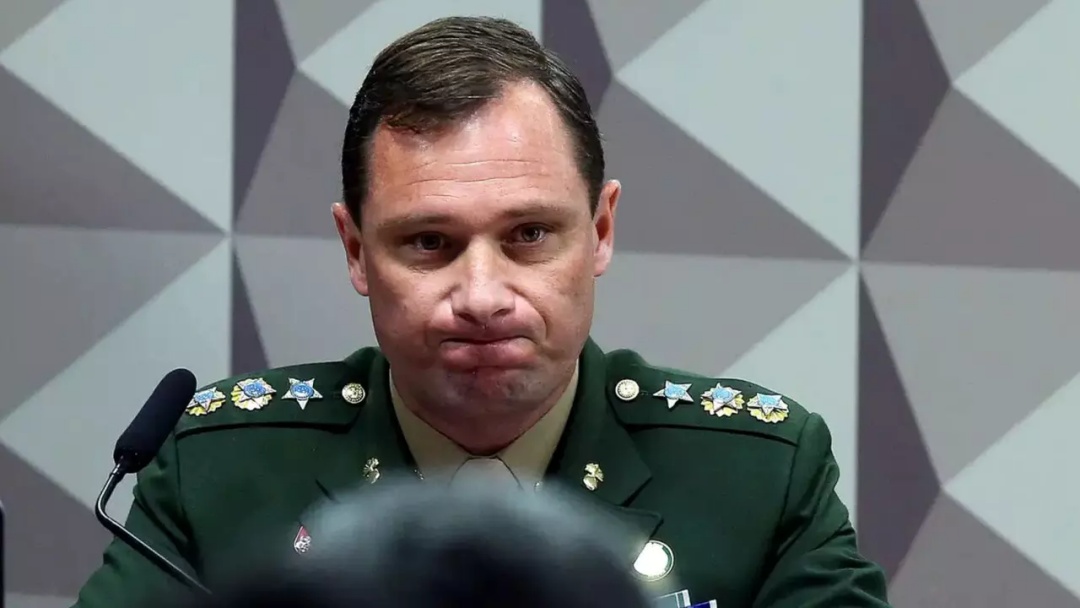 Mauro Cid é alvo de busca e apreensão