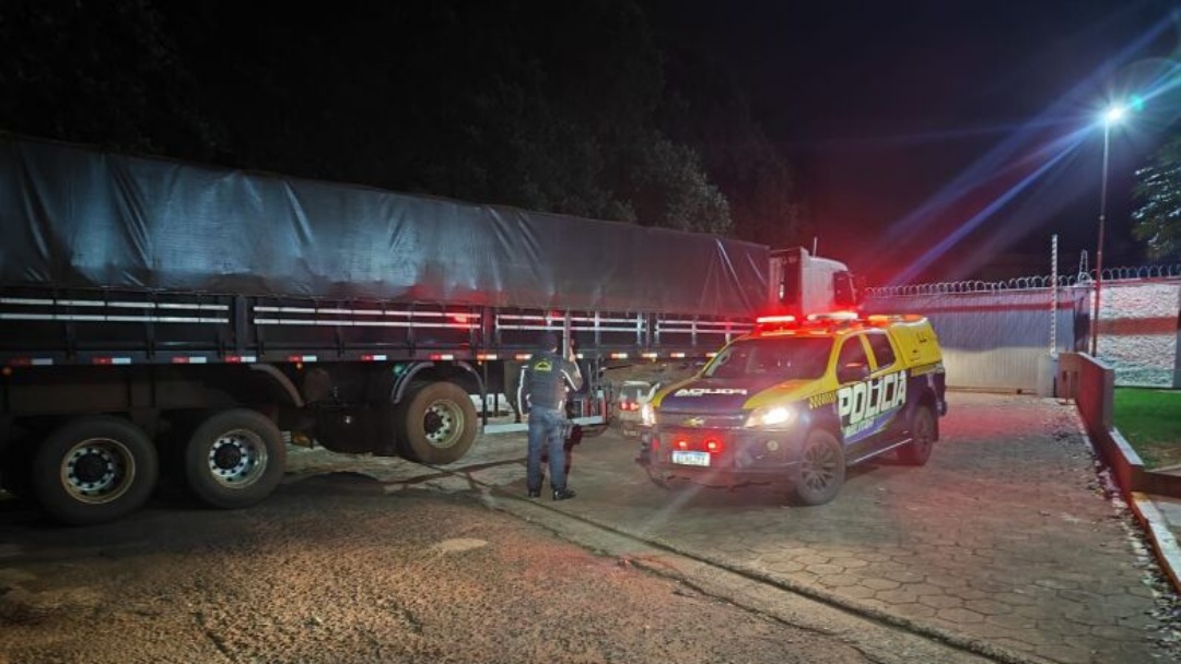 Polícia apreende quase 45 mil pacotes de cigarros contrabandeados do Paraguai