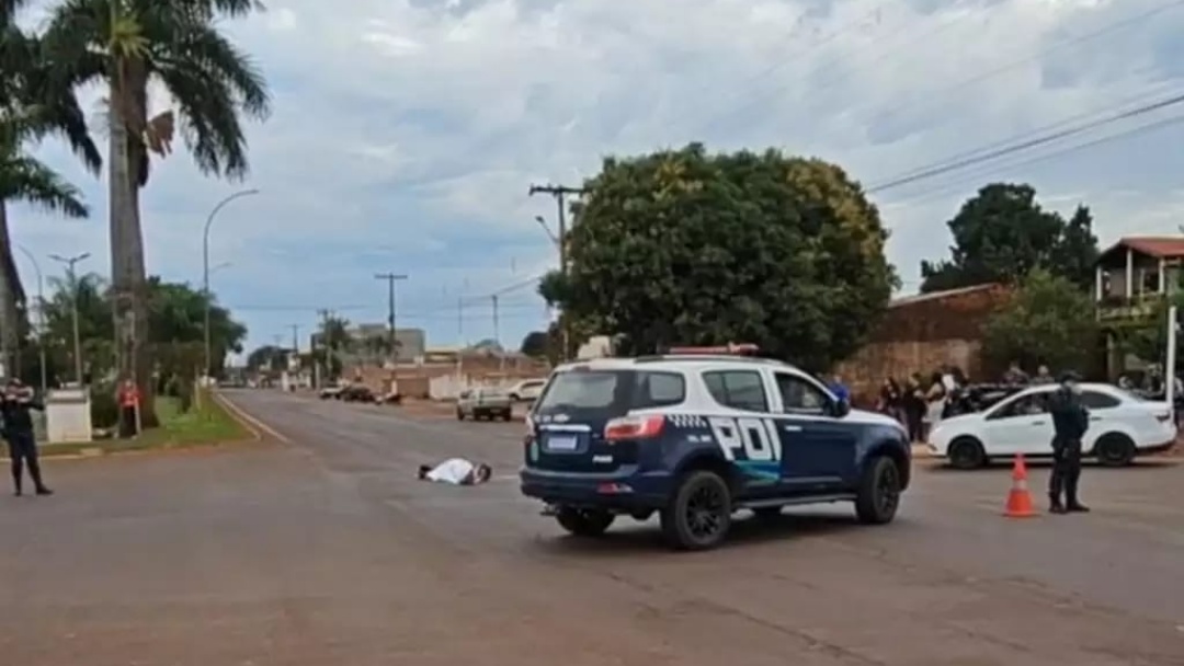 Identificado motociclista morto em acidente; esposa está na Santa Casa em estado grave
