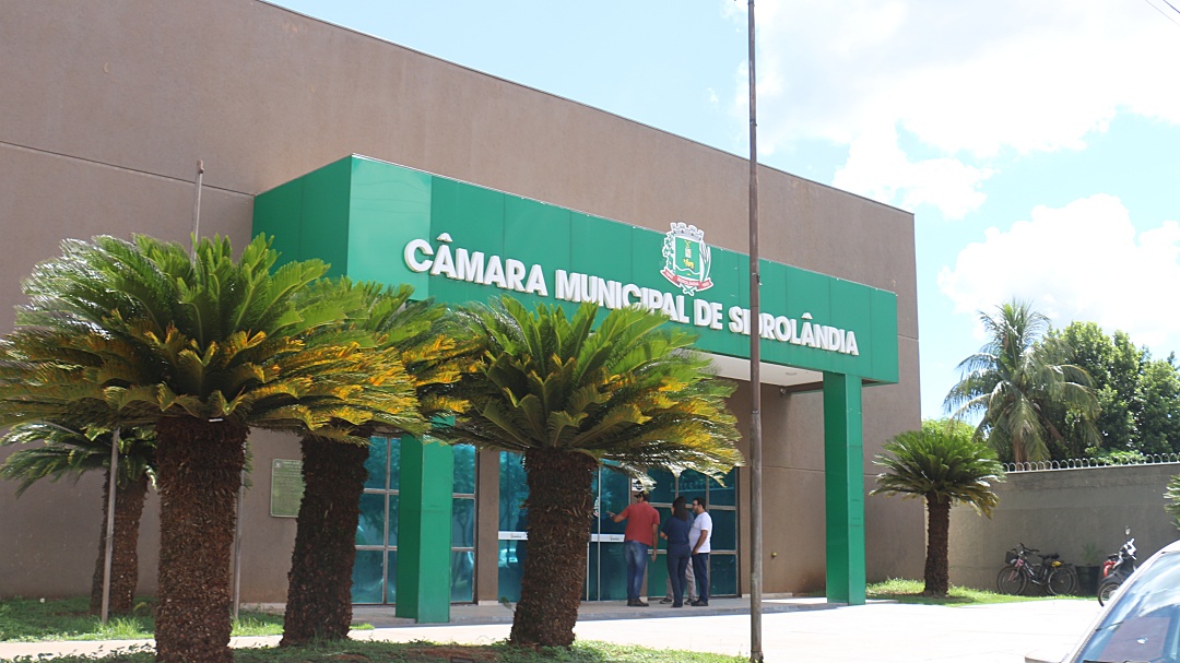 Câmara vai equiparar voto de servidores e pais na eleição de diretor das escolas