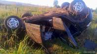 Capotamento deixa duas pessoas feridas na BR-376, entre Ivinhema e Nova Andradina   