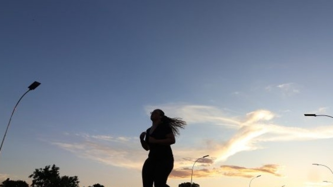 Terça-feira será de tempo firme, calor e poucas nuvens em Mato Grosso do Sul
