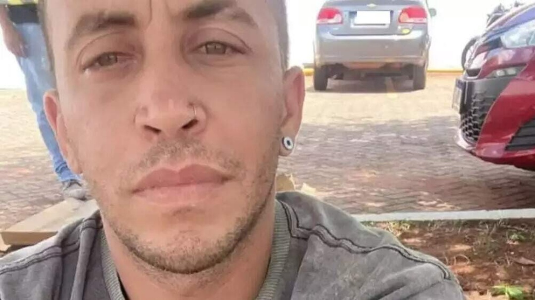 Juiz rejeita pedido do MP e mantém preso mecânico que provocou morte de família em acidente
