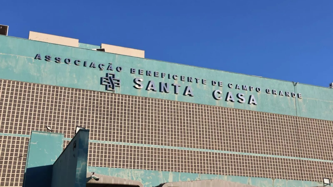 Pe&atilde;o &eacute; esfaqueado por colega em fazenda e &eacute; internado em Campo Grande