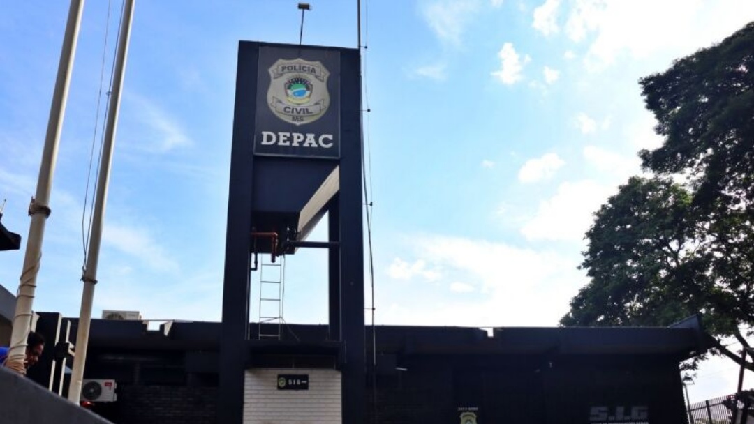 Mulher &eacute; assaltada ap&oacute;s sacar dinheiro e perde R$ 1,2 mil em Dourados