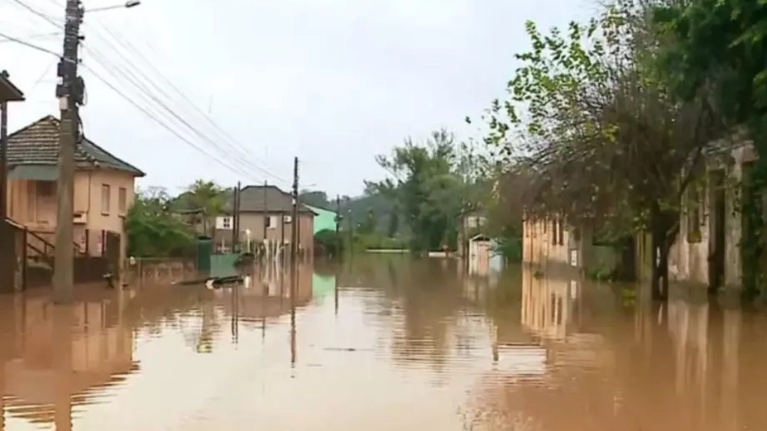 Chuva extrema agora &eacute; padr&atilde;o no RS, diz especialista   