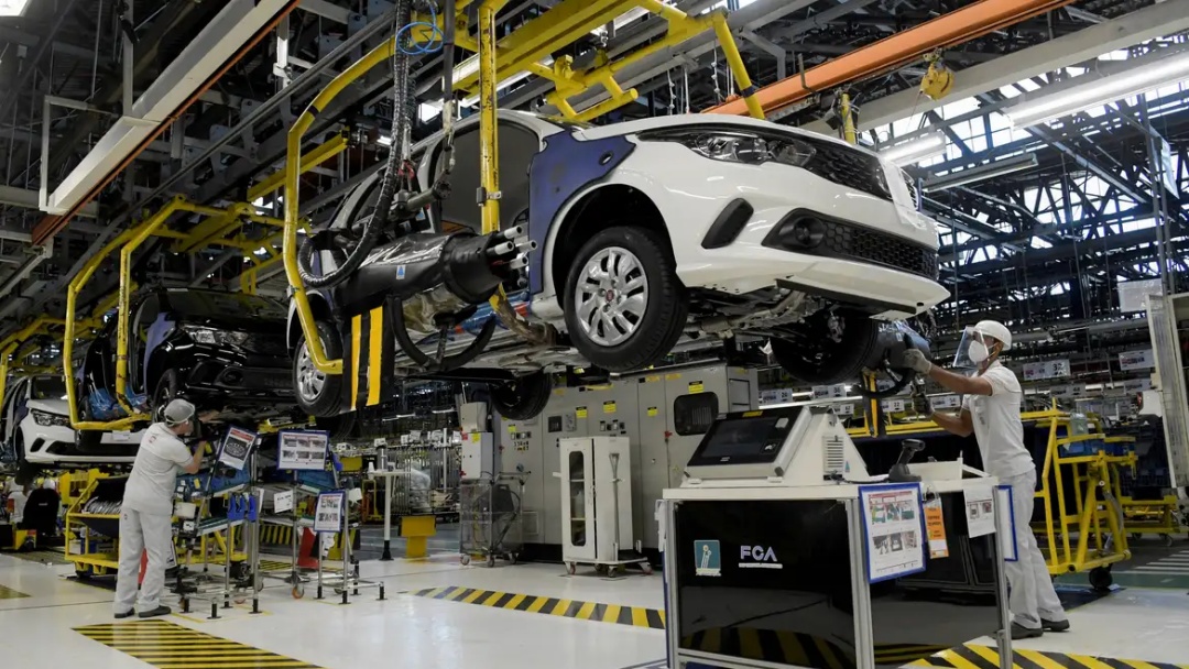 Indústria cai 0,5% em maio e recua pelo segundo mês seguido