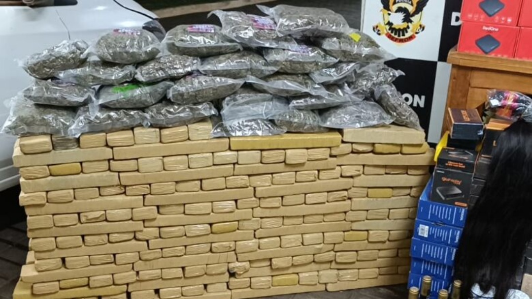 &#039;Narco-muambeiros&#039; escondiam quase meia tonelada de drogas dentro de c&acirc;mara fria em Dourados