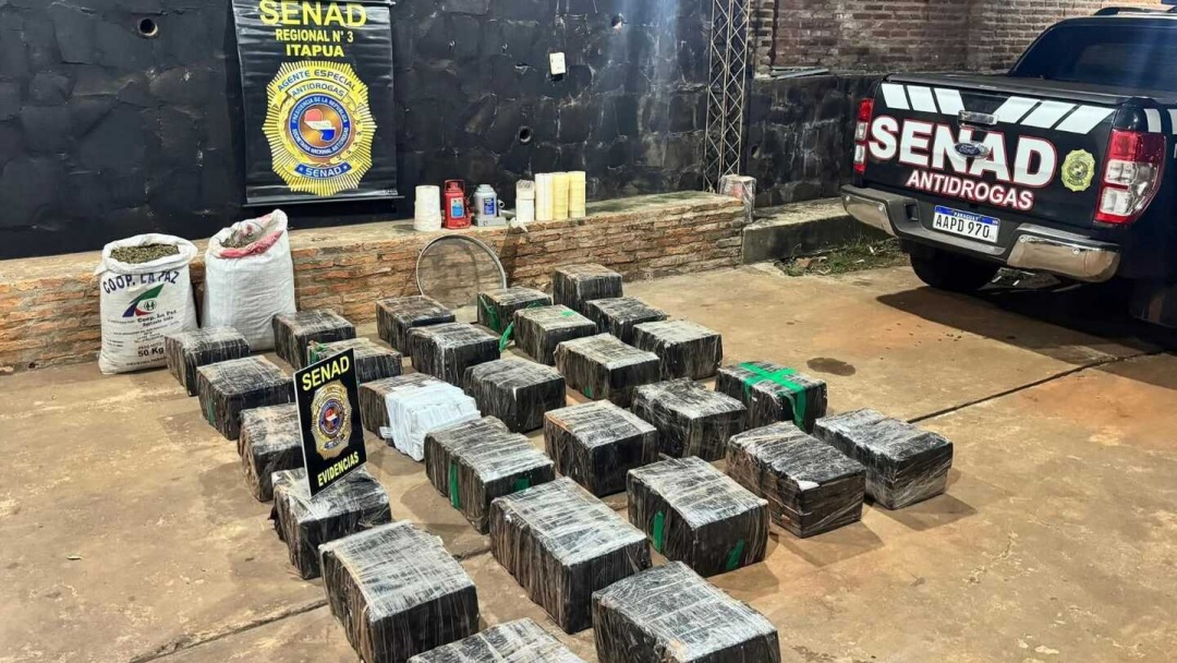 Pol&iacute;cia apreende 2 toneladas de maconha e desmantela acampamentos criminosos