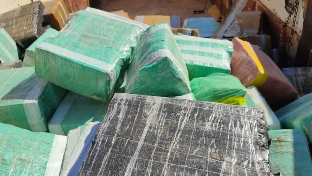 Operação apreende 7,5 toneladas de maconha escondidas em carga de milho