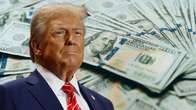 D&oacute;lar opera em alta atento &agrave;s tarifas e Ibovespa recua
