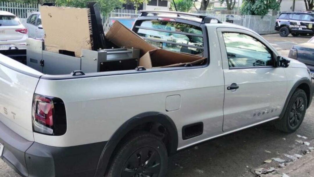 Mulher é presa tentando despachar 90kg de maconha dentro de gerador para o Rio de Janeiro