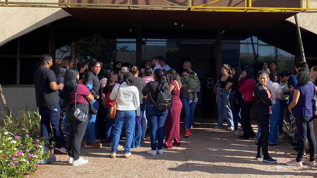 Prefeitura garante emprego dos servidores em julho e adia processo seletivo para agosto