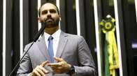 Eduardo Bolsonaro pede que os EUA &lsquo;mandem uma resposta&rsquo; ao Brasil ap&oacute;s decis&atilde;o contra o pai