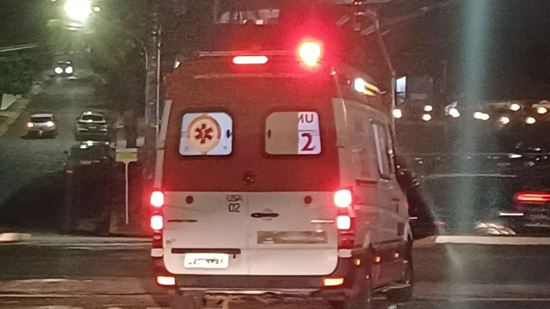 Mulher leva garrafada na cabeça após discutir com a namorada do ex-marido em boate