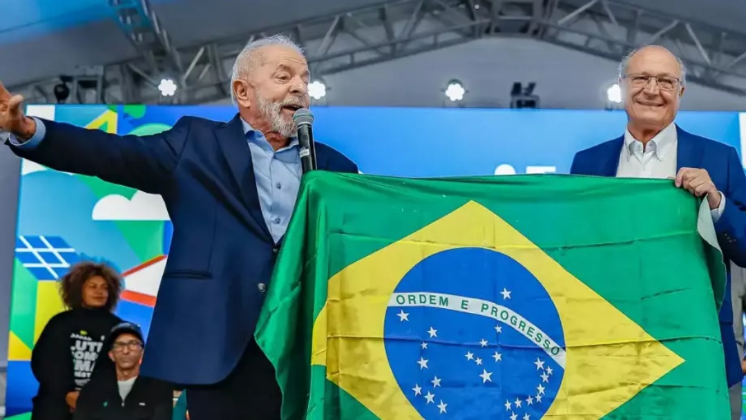 O presidente Luiz In&aacute;cio Lula da Silva diz que Bolsonaro agiu como o traidor de Tiradentes  