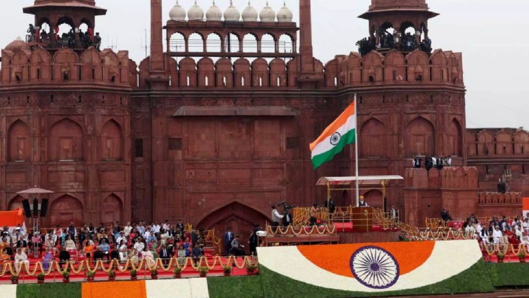 &Iacute;ndia diz que tomar&aacute; todas as medidas para proteger seus interesses ap&oacute;s tarifa de 25% dos EUA