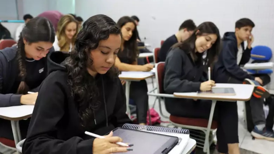 Fies 2025: divulgada lista de espera do segundo semestre