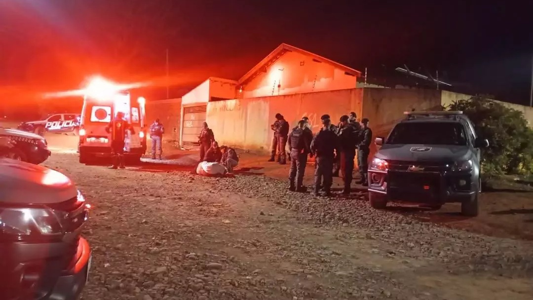 Adolescente suspeito de atirar em casal no Parque do Lageado é levado para delegacia