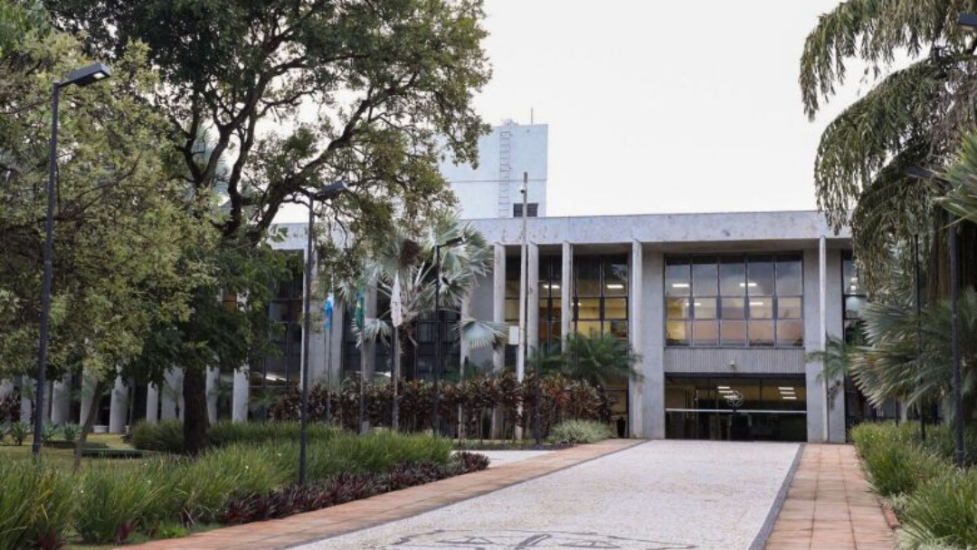 Servidor que tentou aplicar golpe em frente a F&oacute;rum n&atilde;o ser&aacute; demitido, decide TJMS