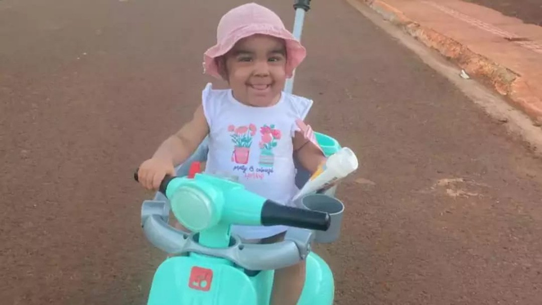 Ap&oacute;s 111 dias de interna&ccedil;&atilde;o, a pequena Maria Rita volta para casa curada ap&oacute;s transplante de medula