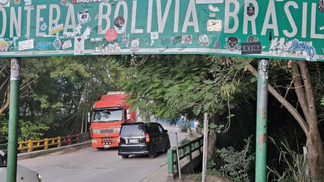 Elei&ccedil;&otilde;es na Bol&iacute;via t&ecirc;m direita dileta e 23% dos votos indefinidos   