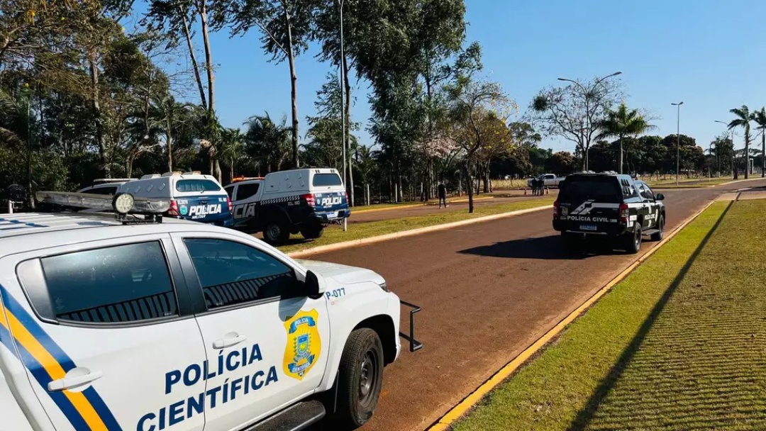 Jovem de 23 anos morre em acidente de moto durante racha em Sidrol&acirc;ndia