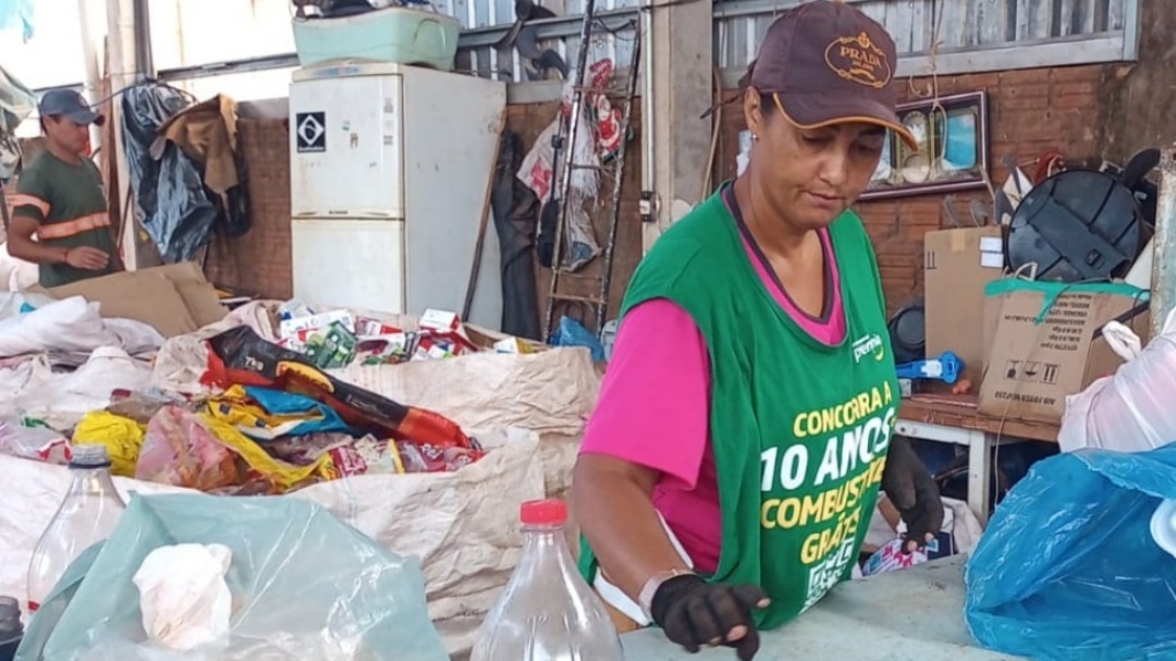 Proposta define crit&eacute;rios para multas por descarte irregular de lixo