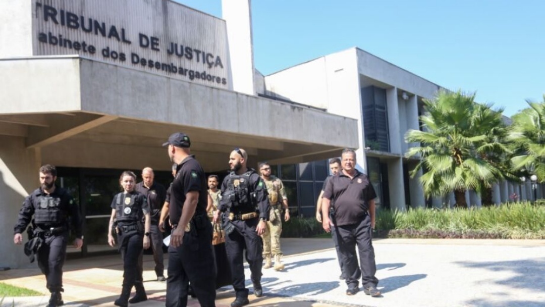 Desembargadores suspeitos de corrup&ccedil;&atilde;o devem completar mais de 1 ano afastados   