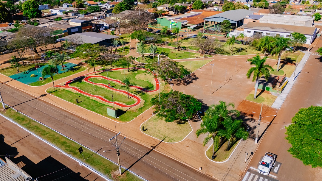 Revitaliza&ccedil;&atilde;o da Pra&ccedil;a Tancredo Neves est&aacute; quase pronta ap&oacute;s tr&ecirc;s anos de obras