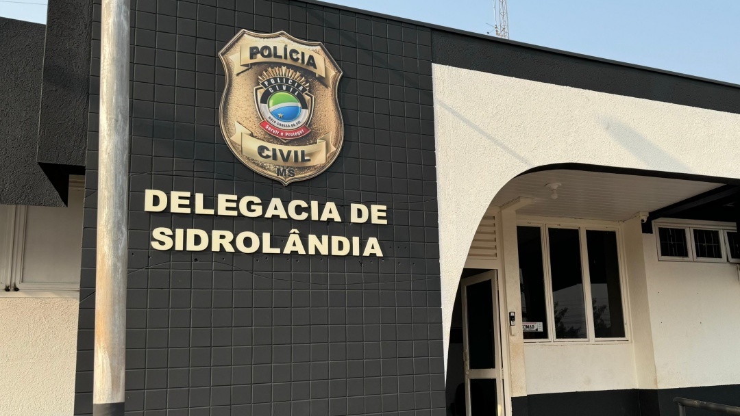 Homem agride esposa, tenta tomar arma de policial e acaba baleado no S&atilde;o Bento