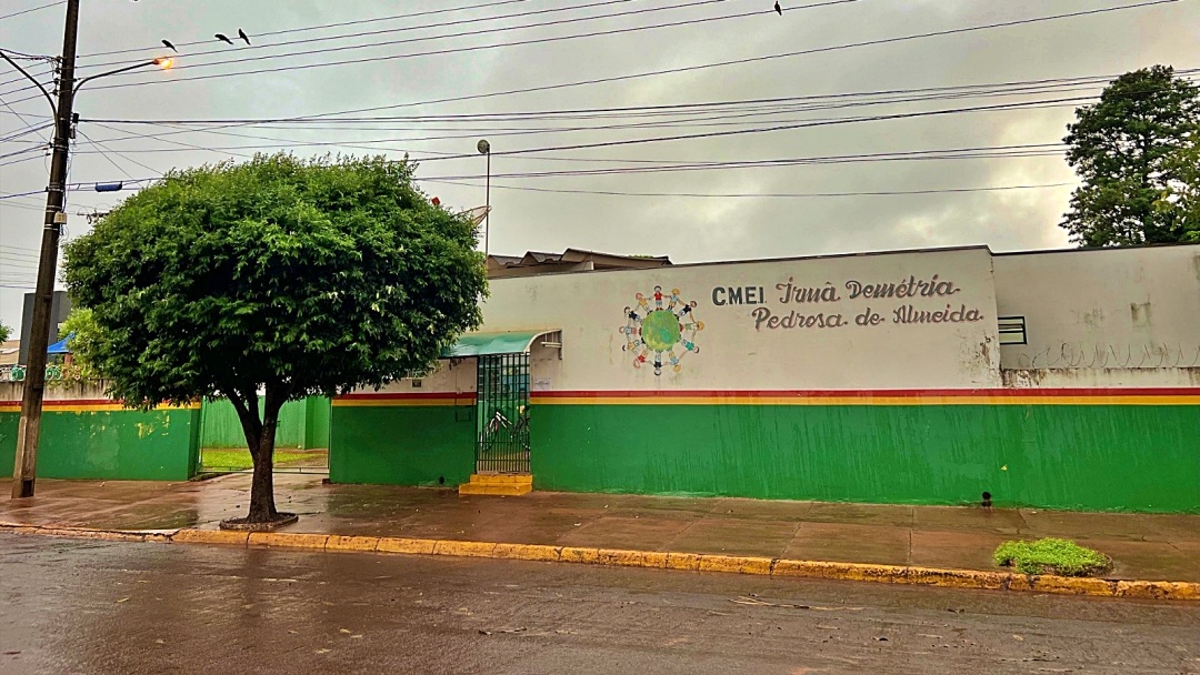 Interditado h&aacute; 16 meses, laudos divergentes travam reforma ou reconstru&ccedil;&atilde;o do CMEI Irm&atilde; Dem&eacute;tria