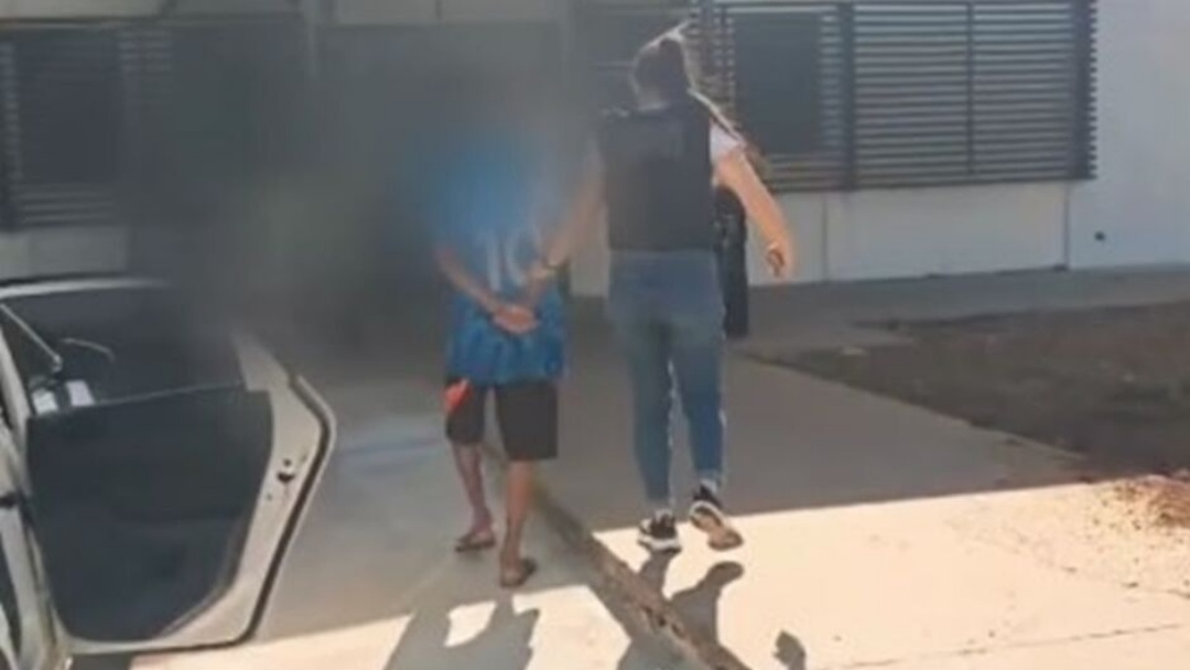 Homem que esfaqueou ex 10 vezes na cabe&ccedil;a &eacute; preso: &#039;vou te amaldi&ccedil;oar&#039;   