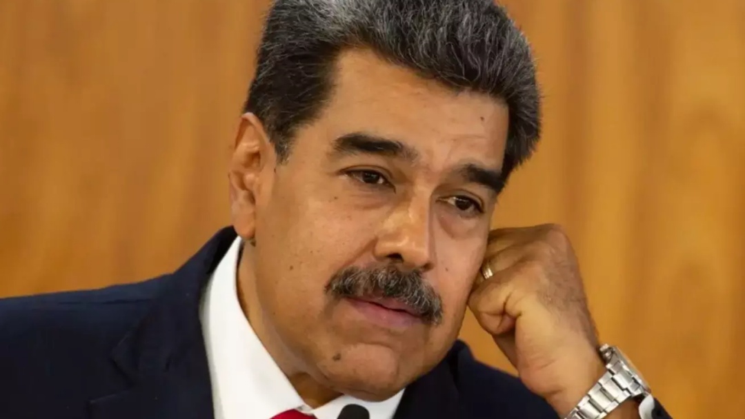 Maduro envia 15 mil militares &agrave; fronteira com Col&ocirc;mbia